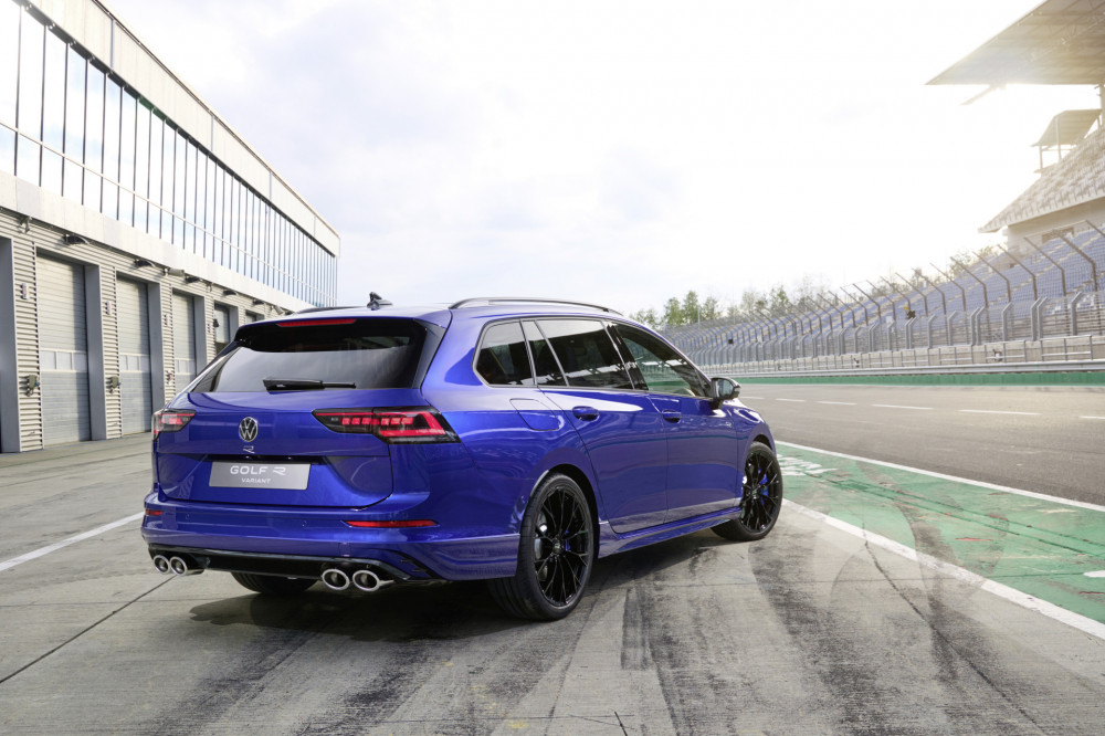 Volkswagen Golf R Variant Lapiz Blue